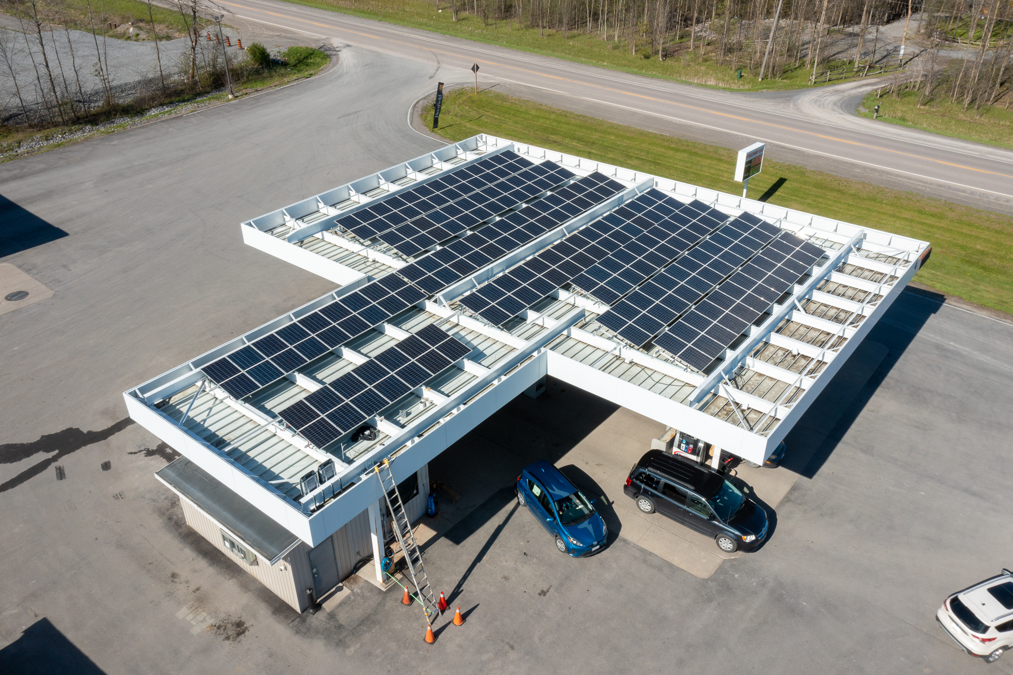 Speedway Gas Project solar panels, Ontario